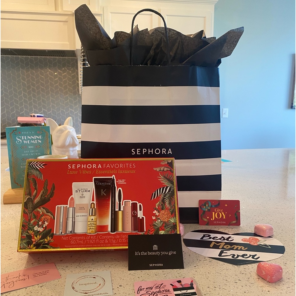 Sephora Favorites Gift Basket! $200retail value!